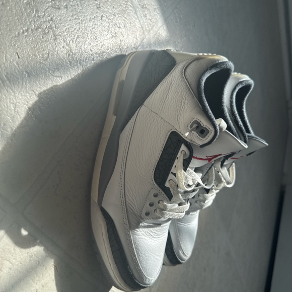 Jordan 3’s in size 11 - Picture 1 of 4